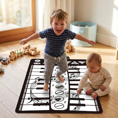 Black and white play mat