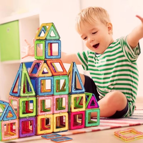 Engaging Magnetic Building Tiles for Kids | MagnaTower™️